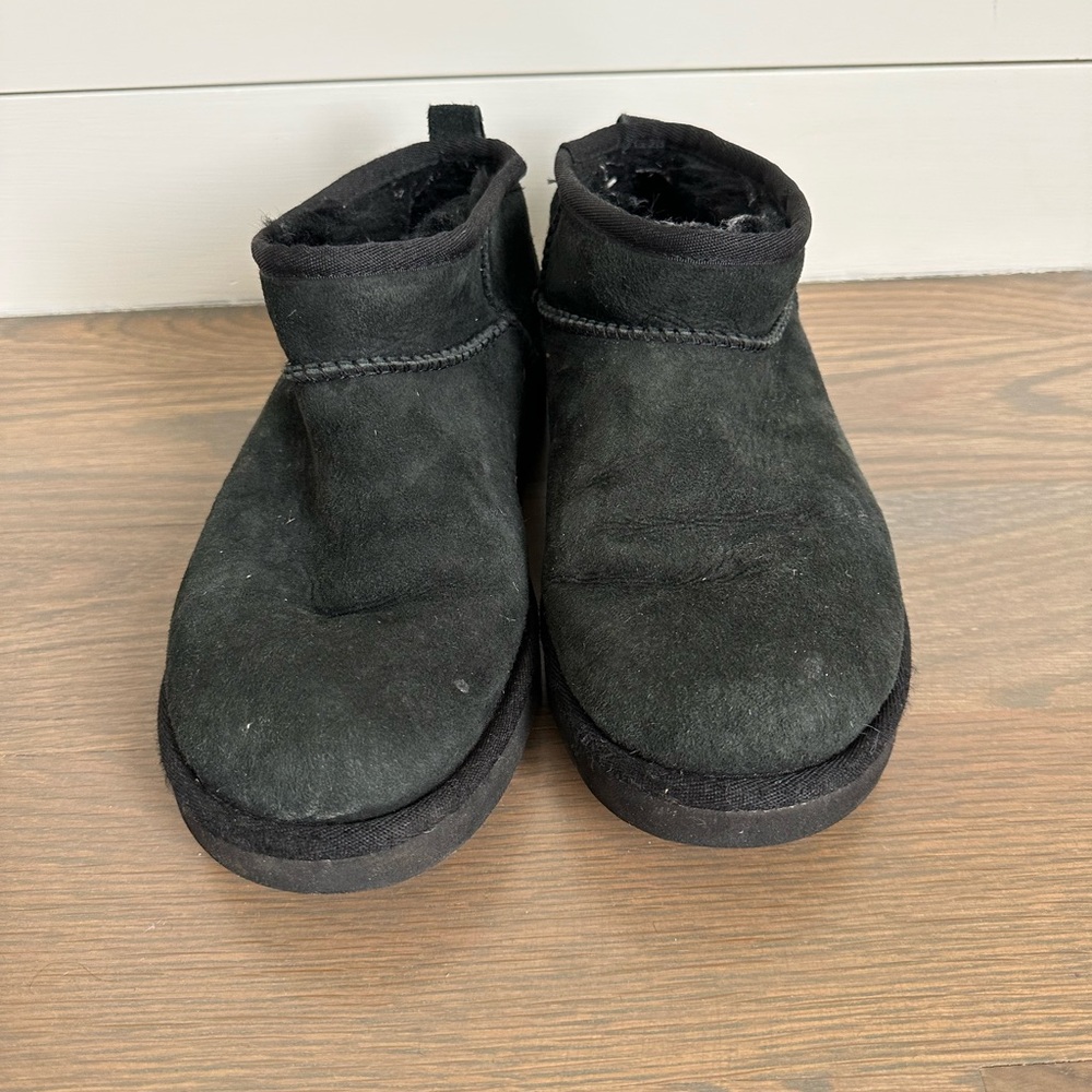 Black UGG ultra mini size 7